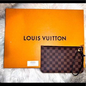 LOUIS VUITTON Wristlet/Pouch/Pouchette